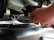candela burgman 400 burgman 650 an cambio filtro e dell olio al burgy candela burgman 400 burgman 650 an cambio filtro e dell olio al burgy