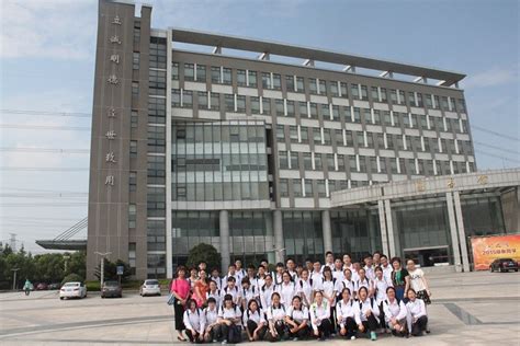 上海浦东外事服务学校贯通德语专业学生来校参观