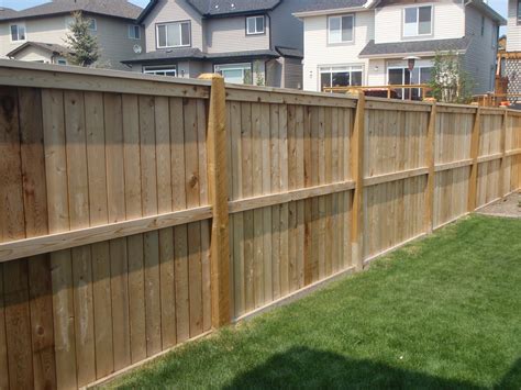 35 Perfect Examples Of Stylish Backyard Fences Ideas - Home Decoration ...