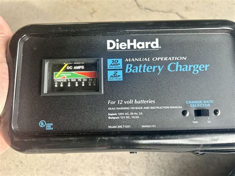 DieHard Battery Charger for Sale in La Costa, CA - OfferUp