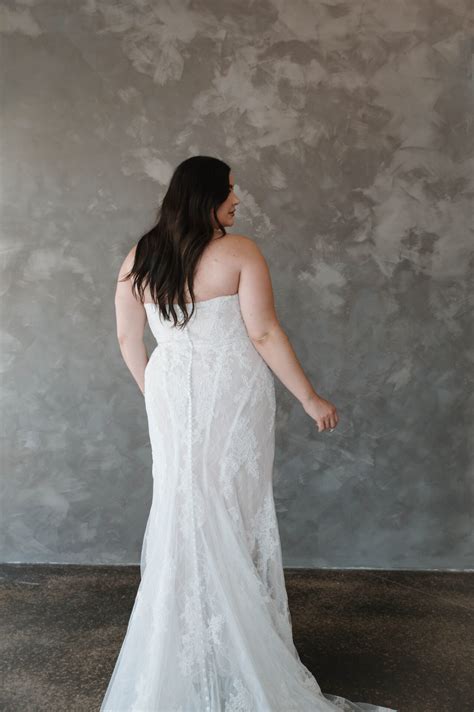 Plus Size Wedding Dresses - Patsy's Bridal Boutique