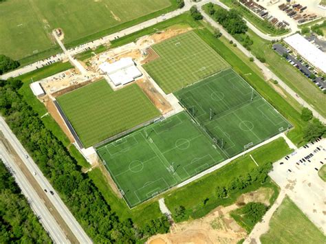 Natural Grass Field 的图像结果