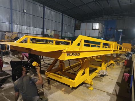 Loading Ramps - Industrial Loading Ramp Manufacturer from Pune