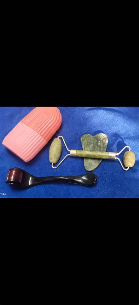 EASYSHOP Facial Massager Jade Roller & Gua Sha Tool Natural Stone ...