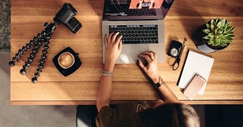 Profile Pic for Computer Business 的图像结果