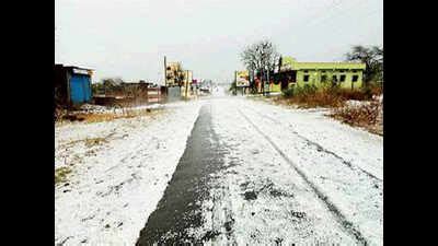 Hailstorm: One dead as hailstorm hits 100 villages in Marathwada ...