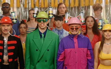 【Little Big & Oliver Tree】《TURN IT UP》官方MV（feat. Tommy Cash）-LittleBig乐队-LittleBig乐队-哔哩哔哩视频