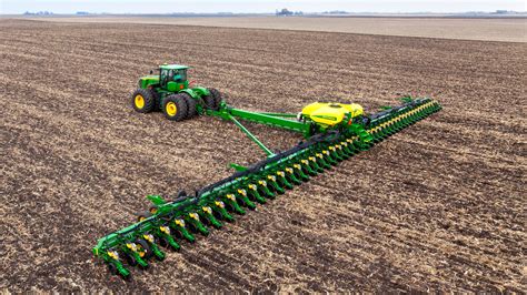 Planting & Seeding | DB60 24Row30/47Row15 | John Deere US