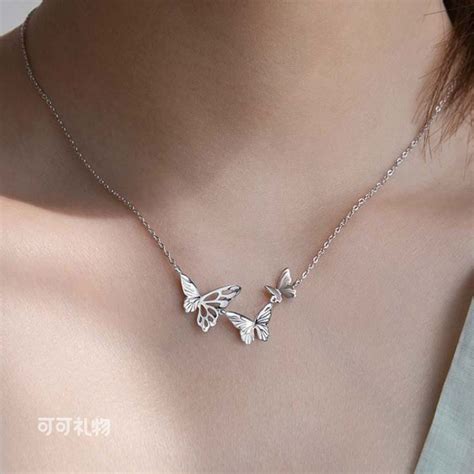 成人礼物送什么呢最新素材