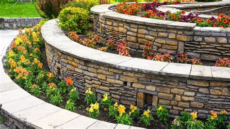 Add A Charming Retaining Wall To Your Sloped Backyard With A Beginner ...