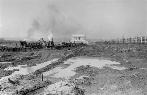 When the Lincoln Memorial Reflecting Pool Sank | HISTORY