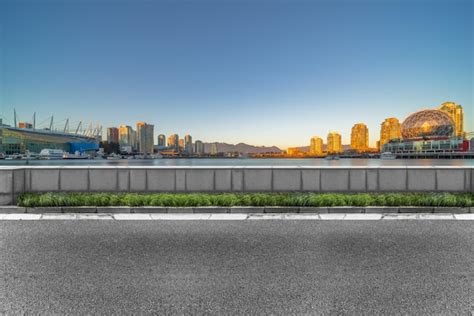 City Side View 的图像结果