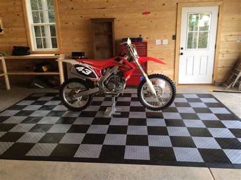 Checkered Garage Floor Mats