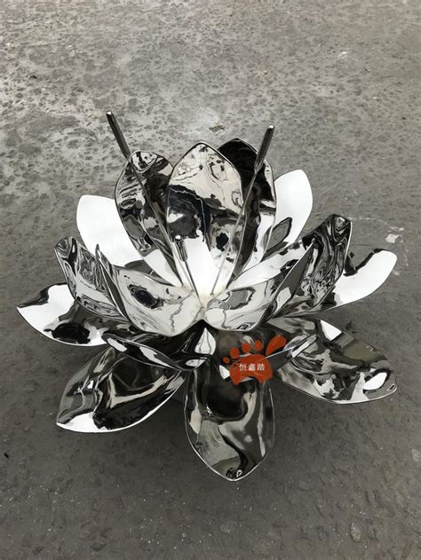 不锈钢花朵雕塑 广场景观雕塑_伊甸园校园雕塑厂-站酷ZCOOL