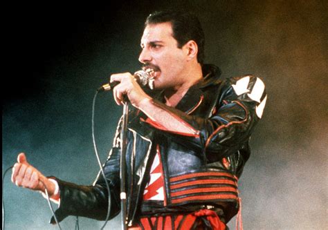 Freddie Mercury mort il y a 25 ans, ses chansons lui survivent bien