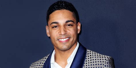 Michael Evans Behling's Relationships - The Actor Was Married for a Few Months