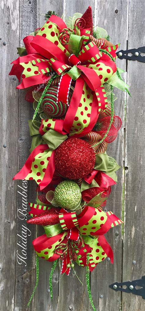 How To Make A Christmas Teardrop Swag at Stephanie Post blog