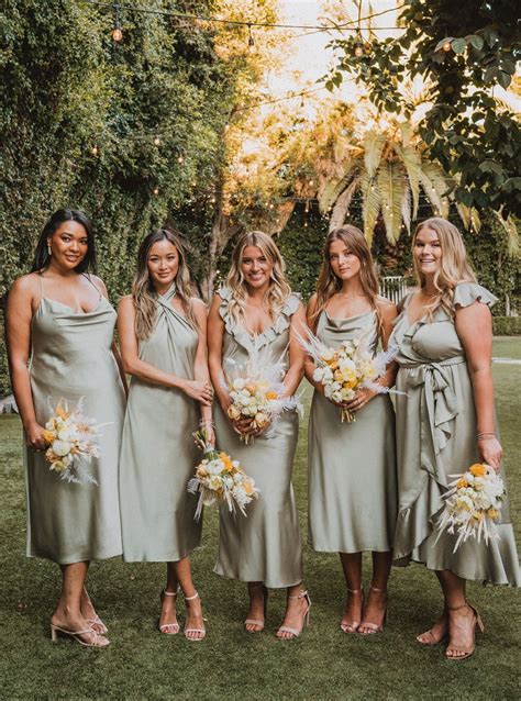 22 Stunning Sage Green Bridesmaids Dresses for Your Wedding