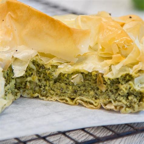 Spinach and Feta Pie Recipe - Olivado
