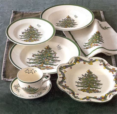 Spode Christmas Tree Dinnerware Set