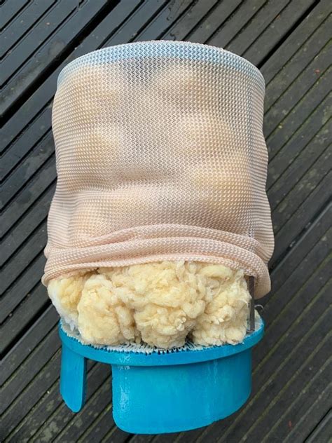 LC115 -- Warum stinkt der Softub mit Wattebällchen-Filterung nach Chlor ...