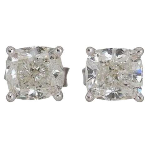 Elegant 2.07ct Solitaire Diamond Earring set in 18K White Gold For Sale ...