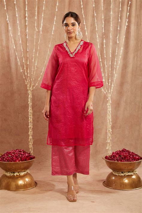 Festive Kurtas | Dresses | Coord Sets | Tops | Saree at ScrollnShops