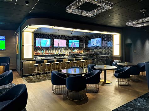 GRIDIRON SPORTSBAR OPENS AT RIVER SPIRIT CASINO, WITH END-TO-END MARTIN ...