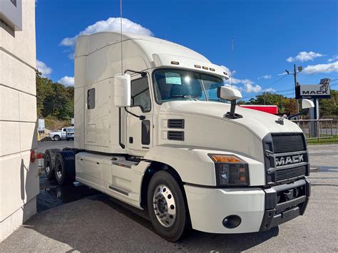 Ballard Truck Centers | Commercial Truck & Trailer Inventory