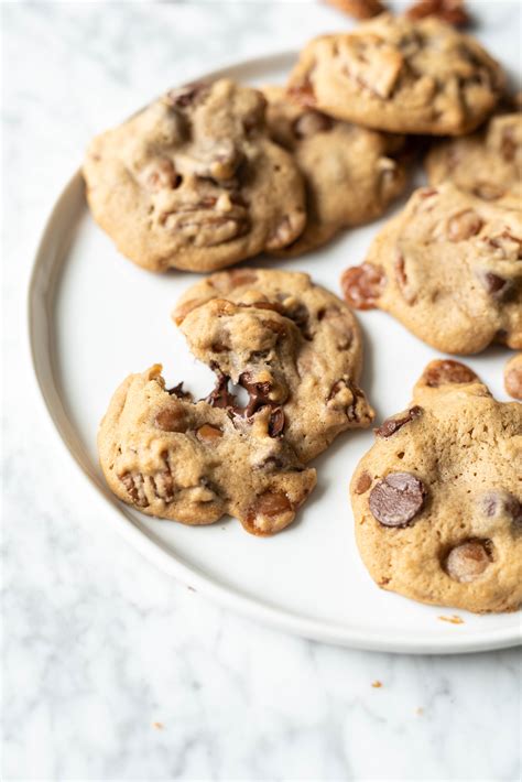 Pecan Chocolate Chip Caramel Cookies