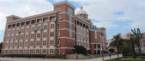 安徽铜陵第一中学2023年招生办联系电话
