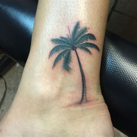 Palm Tree Tattoos Small - Watercolor Tattoo Design