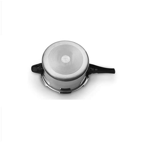 Butterfly Standard Aluminium Induction Base Outer Lid Pressure Cooker ...