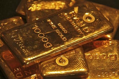Gold prices ease from records as Treasury yields rise on dwindling rate ...