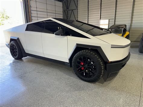 WHITE Vinyl Wrap & PPF Cybertruck -- Photos & Videos | Tesla Cybertruck Forum - Cybertruck ...