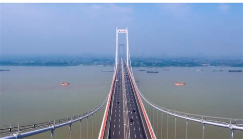 全中国最长、最吓人的桥，老司机吓得都要找代驾|泰州大桥|沉井|中塔_新浪新闻