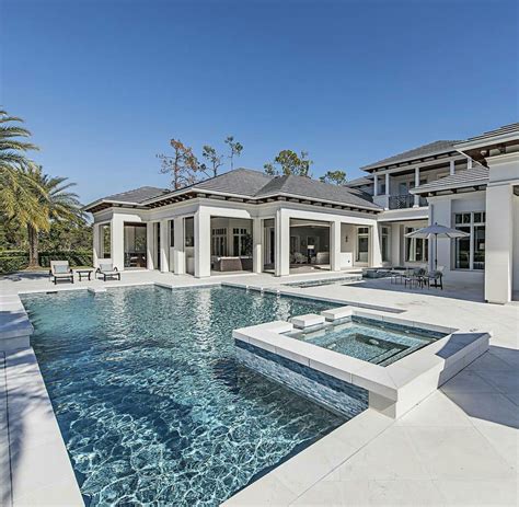 pool house hotel