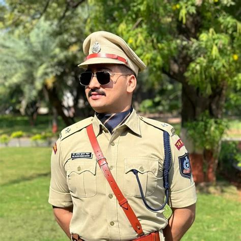 सरकारी डॉक्टर से बने IPS, 4 बार हुए फेल, पर नहीं हारी हिम्मत, डॉ. राजेश ...