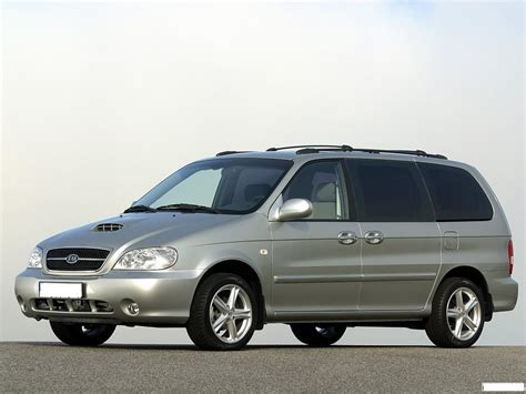KTM Car Review Online: 2012 Kia Carnival Cars Preview and Wallpaper Gallery