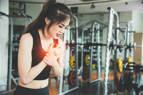 Pulled Muscle In Chest: Symptoms, Causes And Treatment