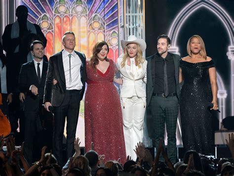 33 Couples Were Just Married During the Grammys—and Queen Latifah ...