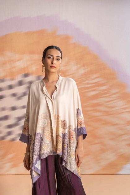 Buy Tulukka Modal Satin Shifting Lilac Kaftan Top Online – Freedom Tree
