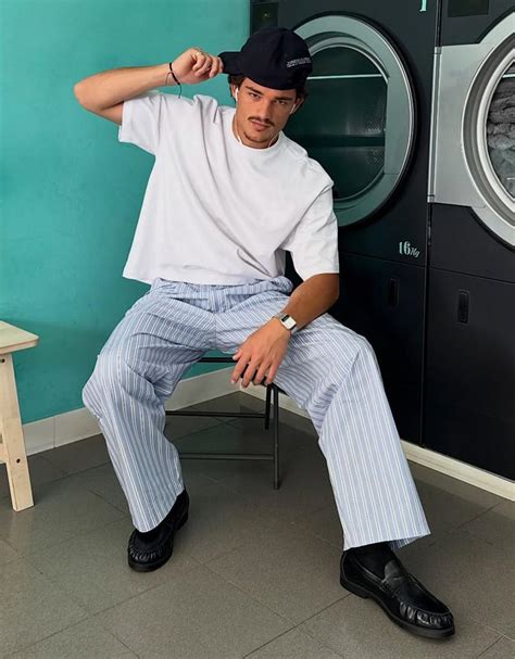 Super baggy stripe trousers - Men | Bershka