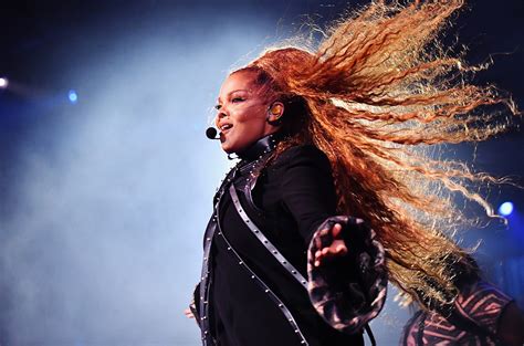 Janet Jackson's 'Scream' Video Ensemble Sells for $125K | Billboard
