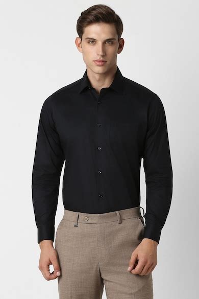 Buy Men Black Regular Fit Solid Full Sleeves Formal Shirt Online ...