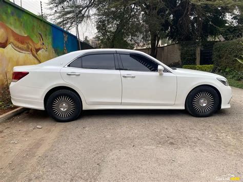 Toyota Crown Used
