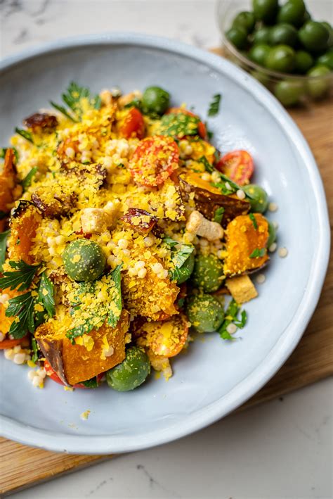 Middle Eastern Salad | Nutritional Yeast, Gluten-Free Croutons — Pimp ...