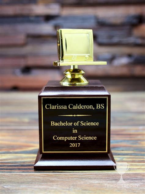 Graduation Trophy 的图像结果