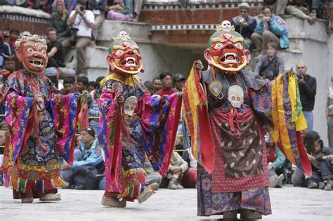 这些中国女生穿上南亚最美符号“纱丽”：原来有那么多不同穿法！ - 知乎