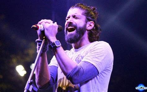 Book Farhan Akhtar: Contact for Latest Concert & Show Price